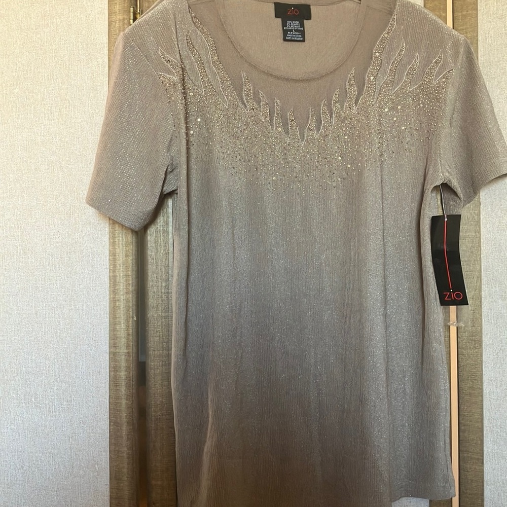 FINAL MARKDOWN Embellished Taupe Short Sleeve top large NWT